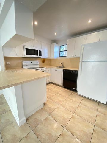 8290 Lake Dr 449, Doral, FL 33166