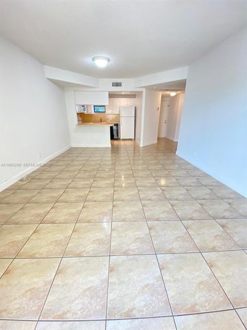 8290 Lake Dr 449, Doral, FL 33166