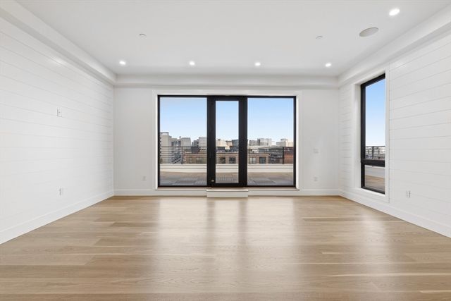 118 B Street 501, Boston, MA 02127