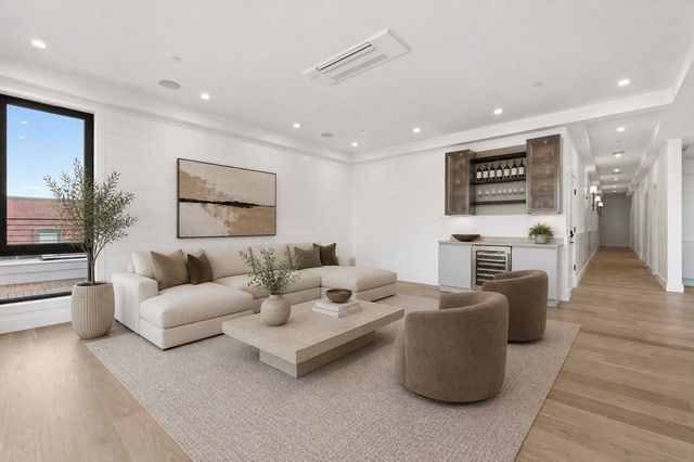 118 B Street 501, Boston, MA 02127
