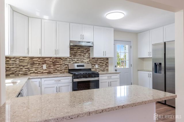 10 Lincoln Street, South River, NJ 08882