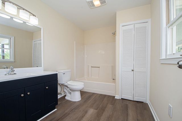 14 CIDER CT, Linden, VA 22642