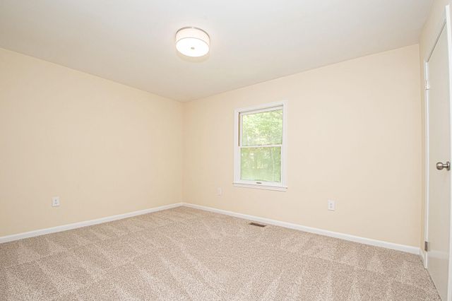 14 CIDER CT, Linden, VA 22642