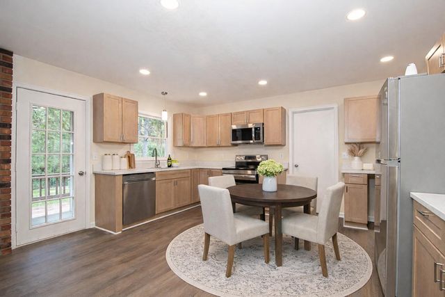 14 CIDER CT, Linden, VA 22642