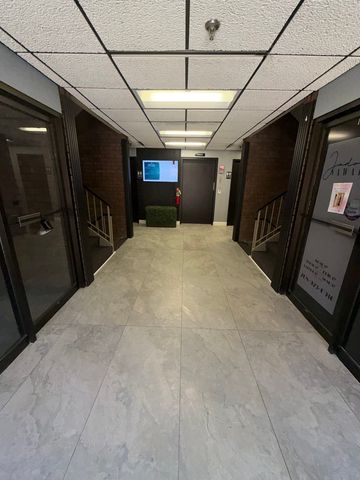 64 ORLAND SQUARE Drive 110, Orland Park, IL 60462