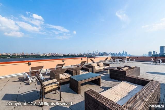1807 Hudson Park, Edgewater, NJ 07020