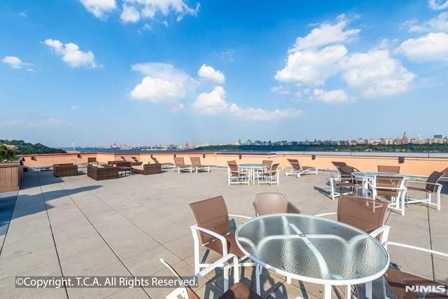 1807 Hudson Park, Edgewater, NJ 07020