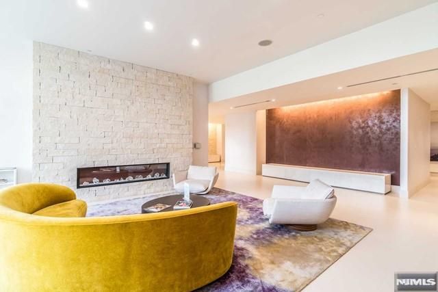 1807 Hudson Park, Edgewater, NJ 07020