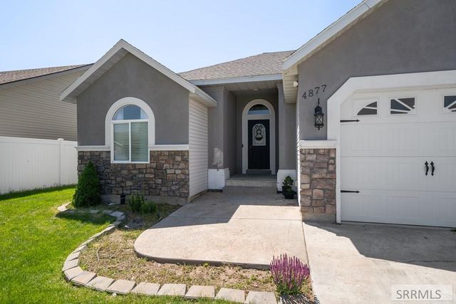 4877 Sabrina, Chubbuck, ID 83201