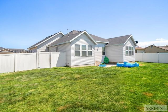 4877 Sabrina, Chubbuck, ID 83201