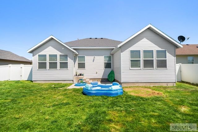 4877 Sabrina, Chubbuck, ID 83201