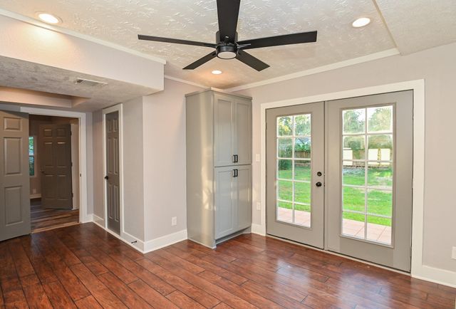 1031 Meyer Street, Sealy, TX 77474