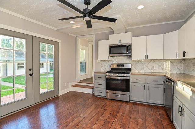 1031 Meyer Street, Sealy, TX 77474