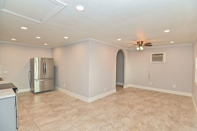 1031 Meyer Street, Sealy, TX 77474