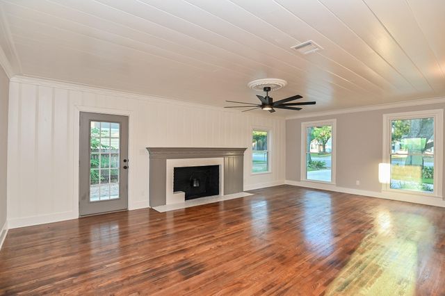 1031 Meyer Street, Sealy, TX 77474