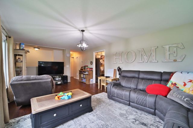 401 Jefferson Avenue S, Sebeka, MN 56477