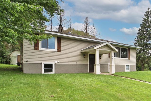 401 Jefferson Avenue S, Sebeka, MN 56477