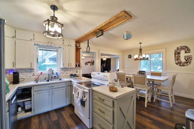 401 Jefferson Avenue S, Sebeka, MN 56477