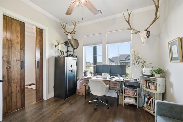 9921 Oakwood Drive, Edmond, OK 73025