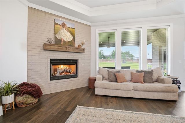 9921 Oakwood Drive, Edmond, OK 73025