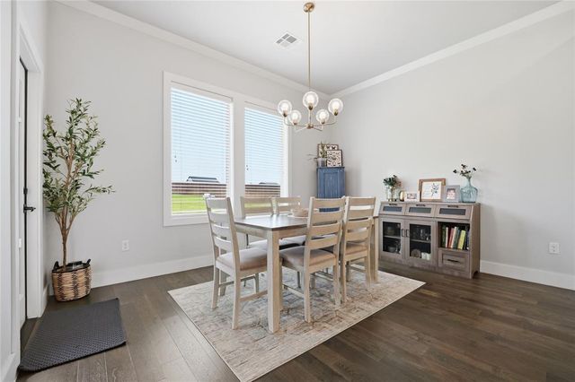 9921 Oakwood Drive, Edmond, OK 73025