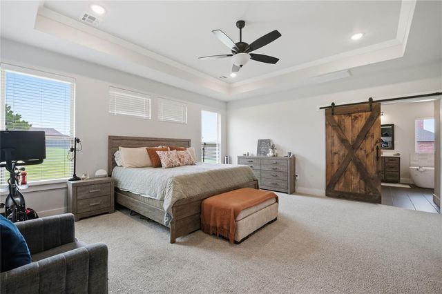 9921 Oakwood Drive, Edmond, OK 73025