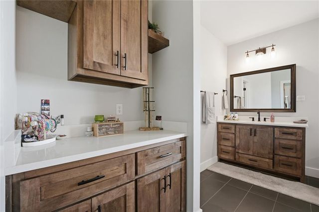 9921 Oakwood Drive, Edmond, OK 73025