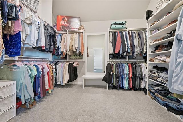 9921 Oakwood Drive, Edmond, OK 73025