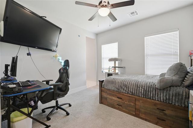 9921 Oakwood Drive, Edmond, OK 73025
