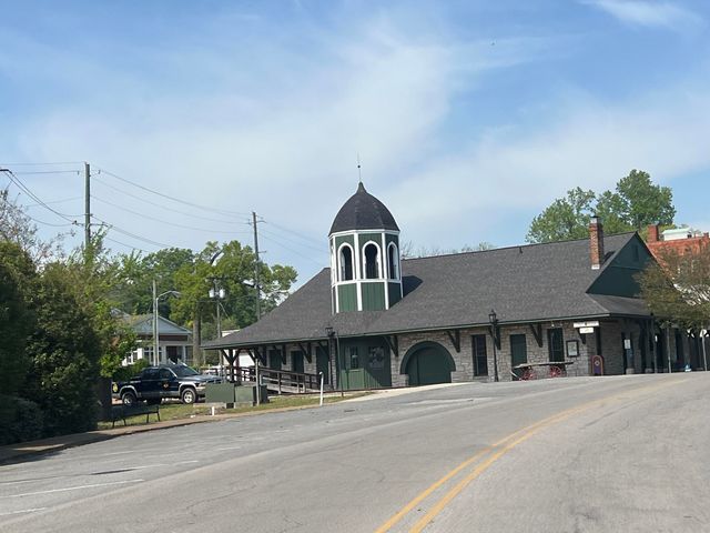 102 W 8th Street, Chickamauga, GA 30707