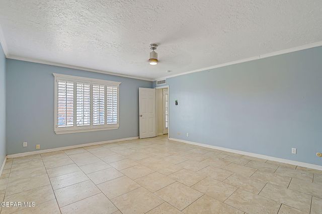 4620 Frankfort Avenue, El Paso, TX 79903