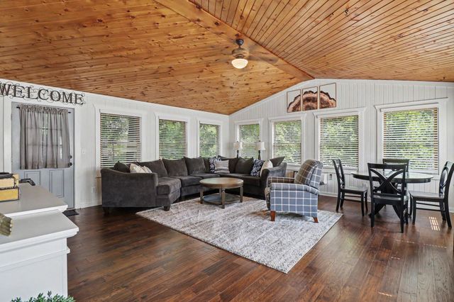 207 W Russell Street, Saline, MI 48176