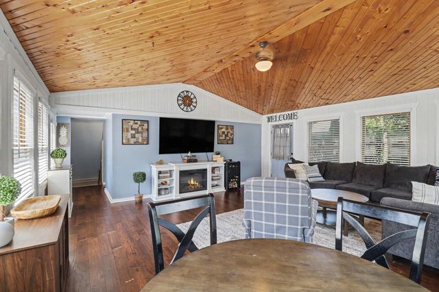 207 W Russell Street, Saline, MI 48176