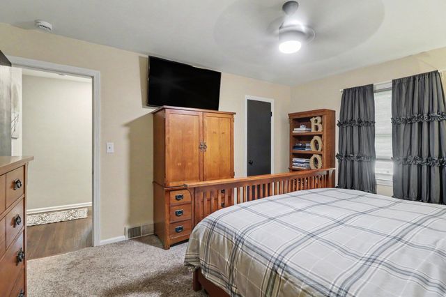 207 W Russell Street, Saline, MI 48176