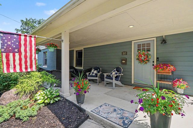 207 W Russell Street, Saline, MI 48176