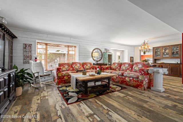 435 10th Avenue, Indialantic, FL 32903