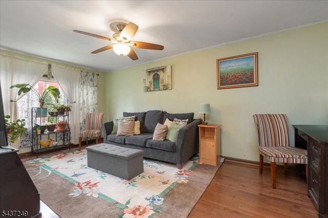 126 Berwyn St, Roselle Park Boro, NJ 07204