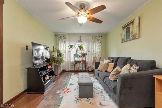 126 Berwyn St, Roselle Park Boro, NJ 07204