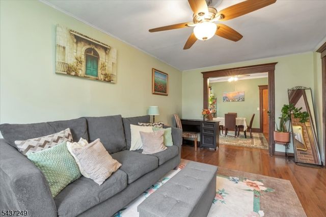 126 Berwyn St, Roselle Park Boro, NJ 07204