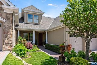 75 Windsor Lane, Ramsey, NJ 07446