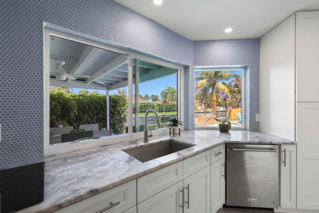 6797 Bayshore Drive, Lake Worth, FL 33462