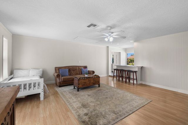 6797 Bayshore Drive, Lake Worth, FL 33462