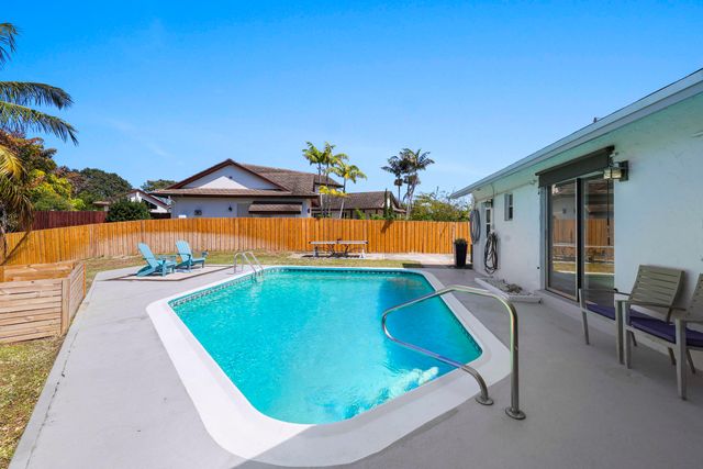 6797 Bayshore Drive, Lake Worth, FL 33462