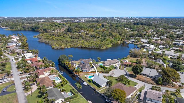 6797 Bayshore Drive, Lake Worth, FL 33462