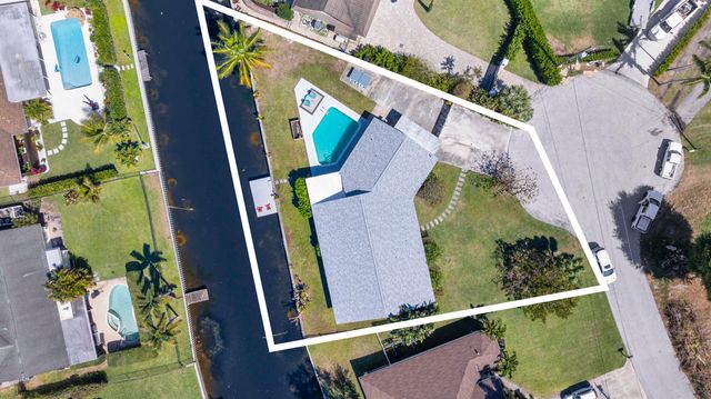 6797 Bayshore Drive, Lake Worth, FL 33462