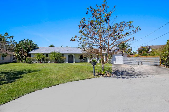 6797 Bayshore Drive, Lake Worth, FL 33462