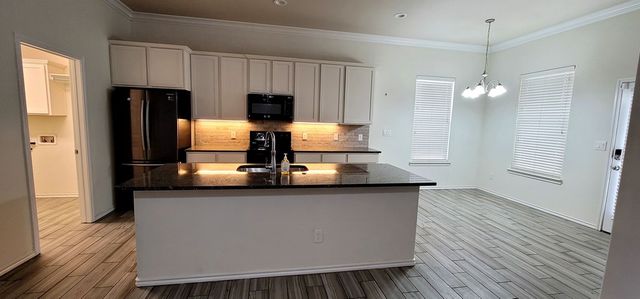 1808 Masquerade Blvd, Odessa, TX 79765