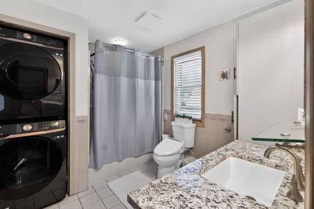 67 Amherst Rd 67, South Hadley, MA 01075