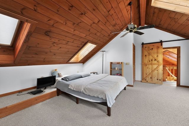 67 Amherst Rd 67, South Hadley, MA 01075
