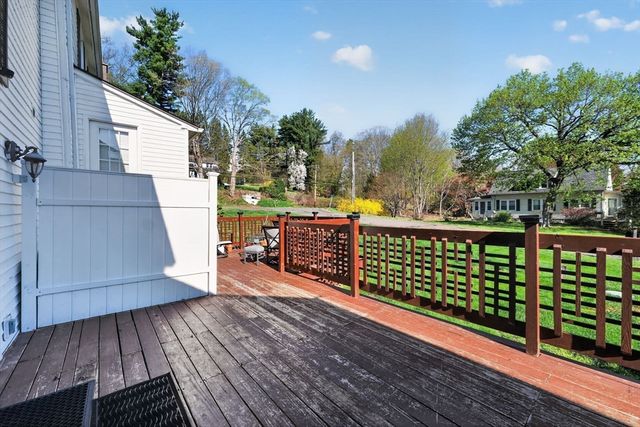 67 Amherst Rd 67, South Hadley, MA 01075
